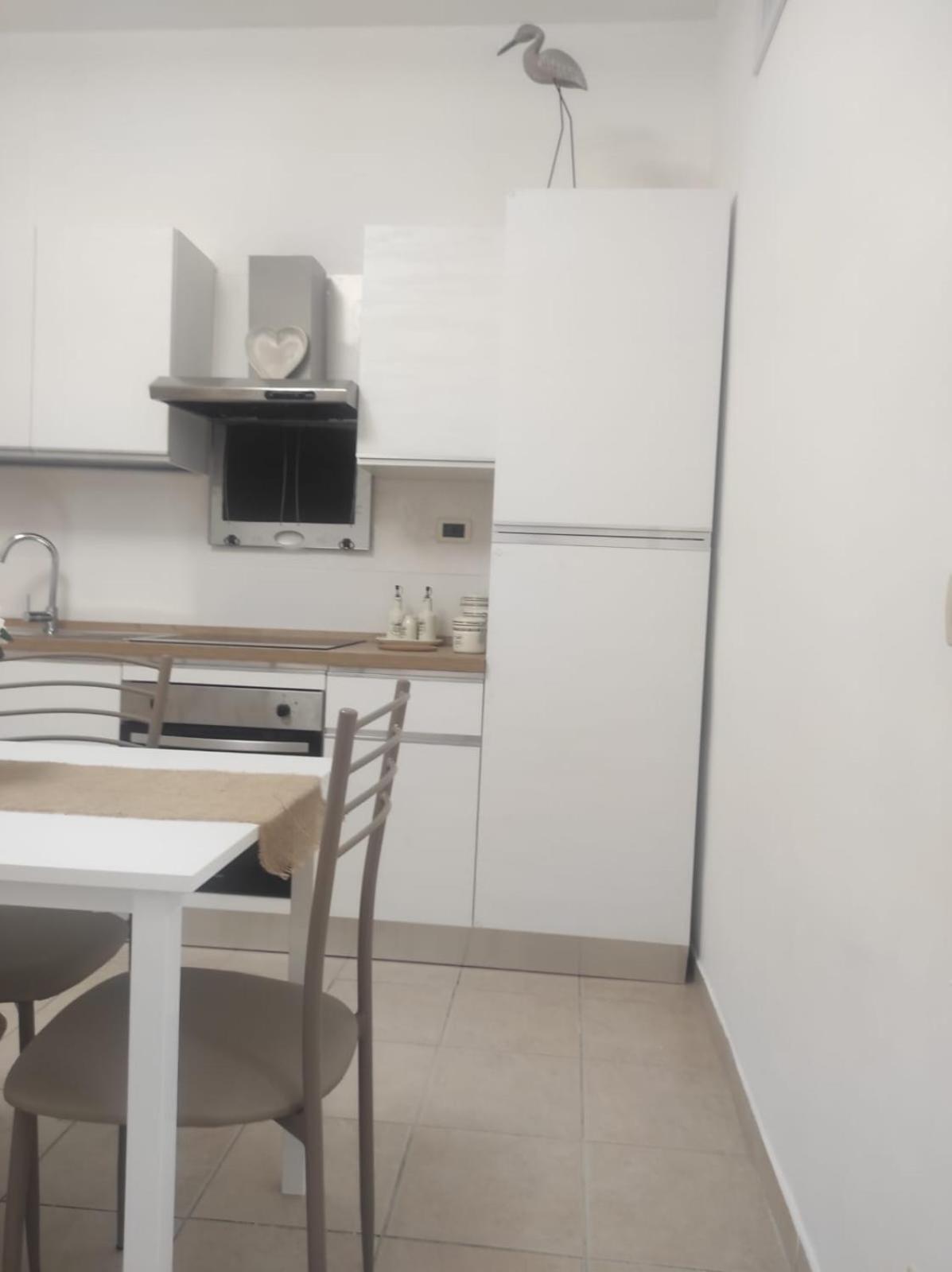 Le Sirene Sweet Home Torvaianica Bagian luar foto